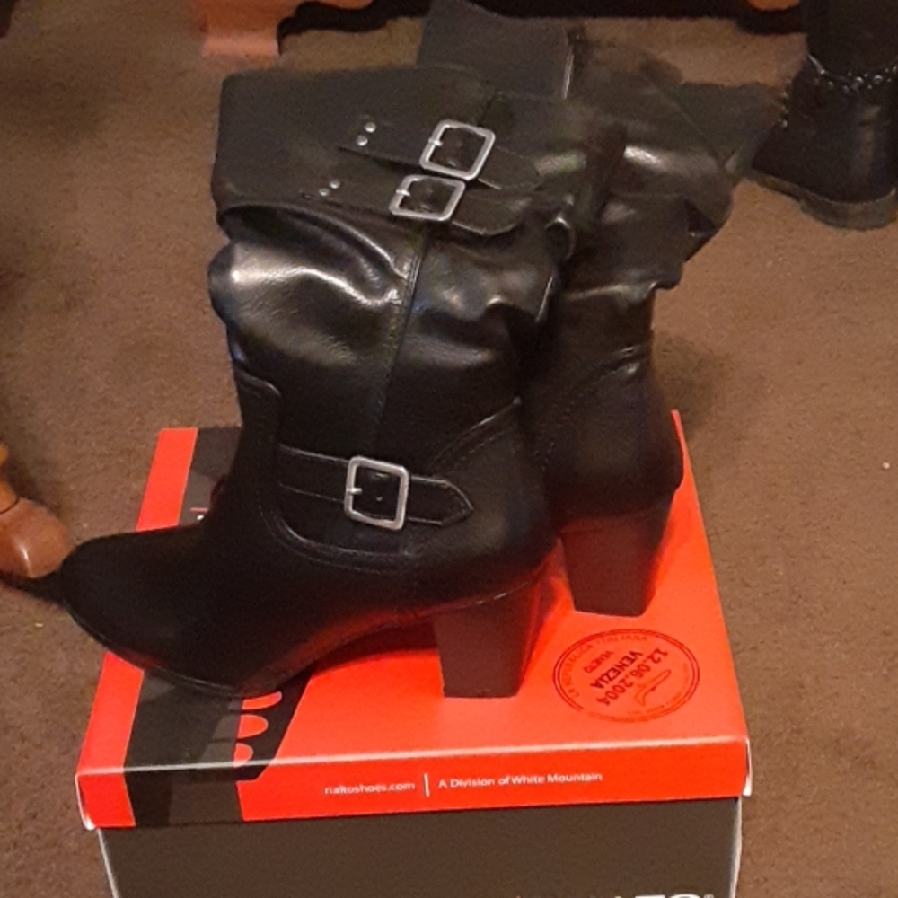 Leather boots